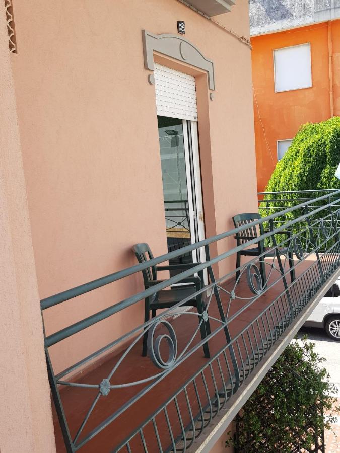 Hotel Biancospino リミニ エクステリア 写真